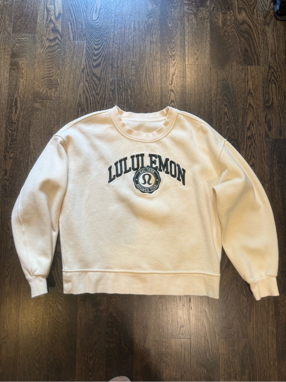 Lululemon Perfectly Oversized Crew *Graphic